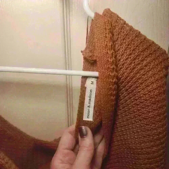 Moon and Madison sweater medium - Picture 2 of 3